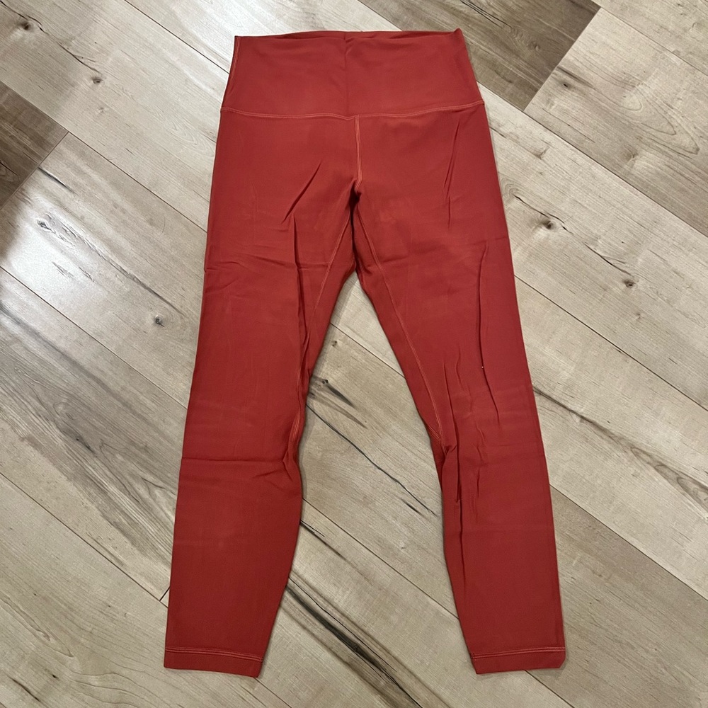 Lululemon Align 25” size 8